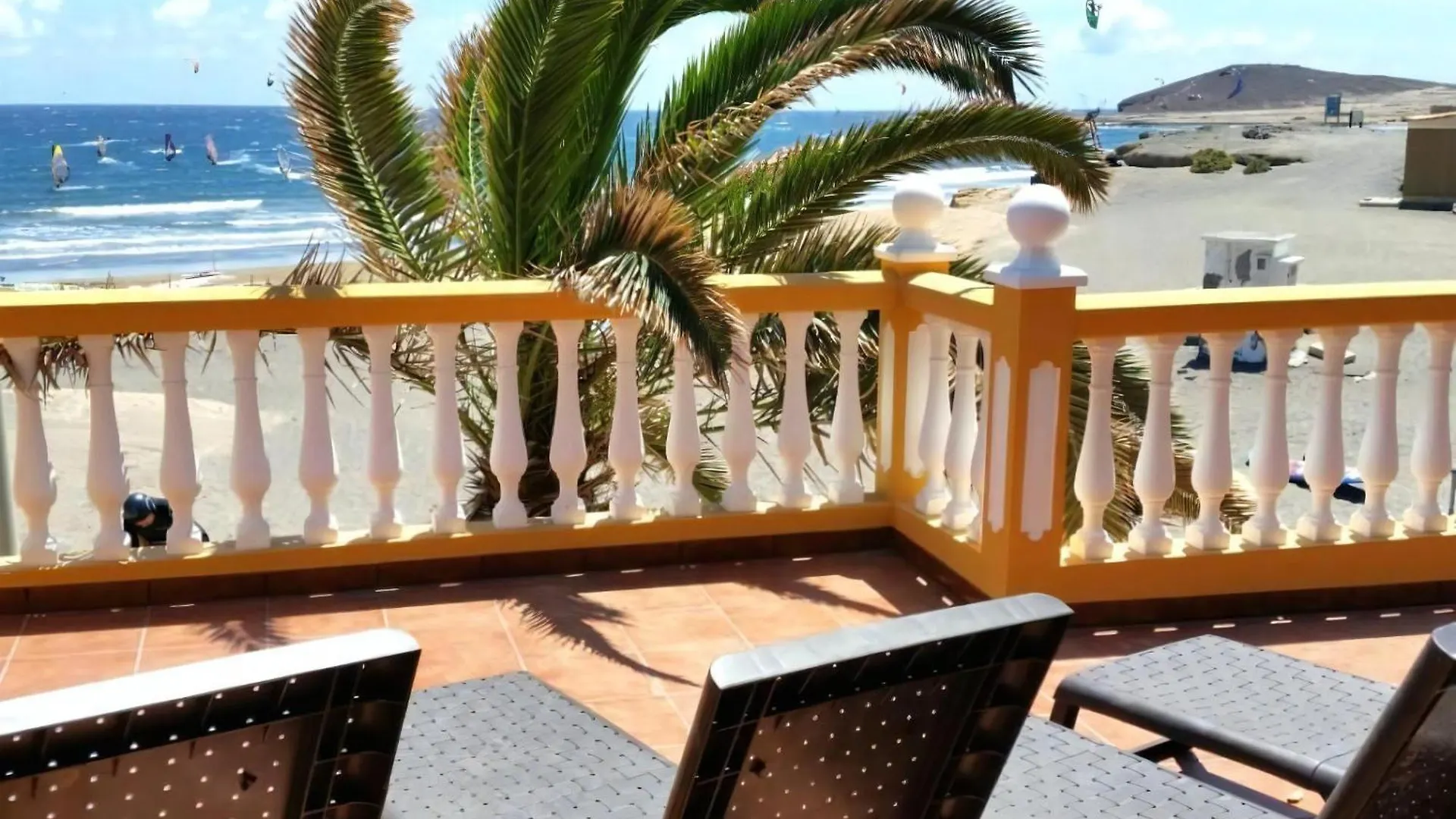 Casa de Férias Haus Mit Wifi Und Terrasse Direkt Am Strand El Médano Espanha