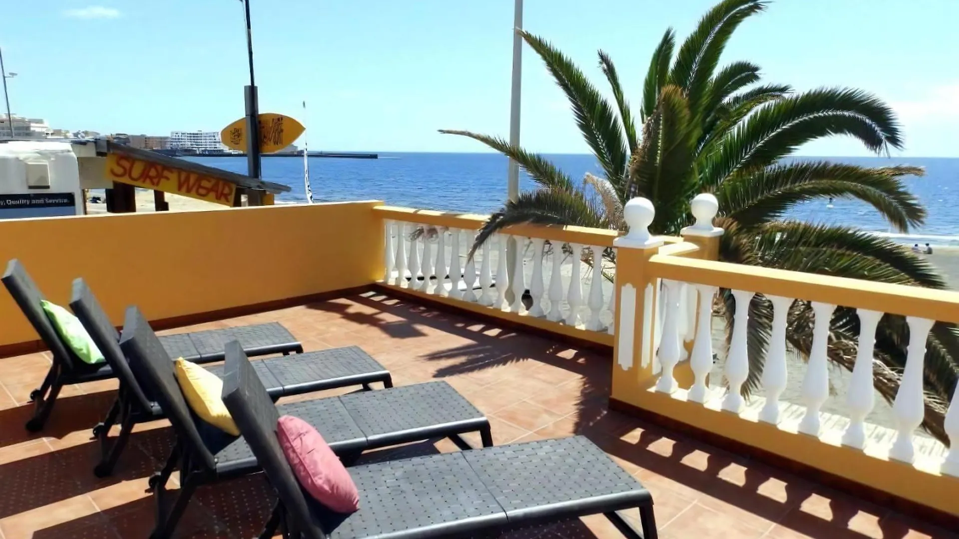 Haus Mit Wifi Und Terrasse Direkt Am Strand El Médano Casa de Férias